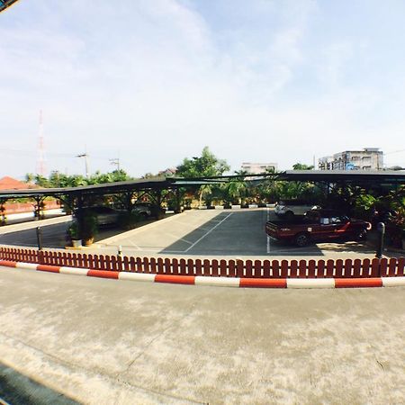 Banchang Apartment And Hotel Rayong Exterior photo