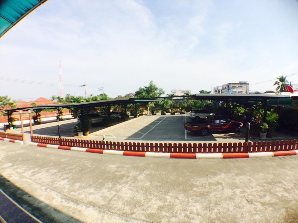 Banchang Apartment And Hotel Rayong Exterior photo